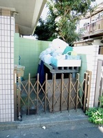 その他現地写真:ゴミ置き場