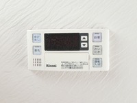 発電・温水設備:給湯器リモコン