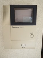 防犯設備:TVモニター付きインターホン