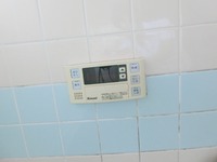 発電・温水設備:給湯器リモコン