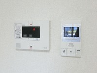 防犯設備:セコムホームセキュリティ・TVインターホン