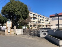 周辺環境:川越市立初雁中学校