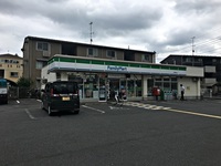 周辺環境:ファミリーマート川越熊野町店（300ｍ）