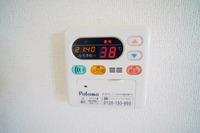 発電・温水設備:給湯器リモコン