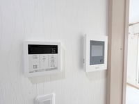 発電・温水設備:給湯機スイッチ・TVモニター付きドアホン