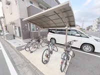 駐車場:駐輪場