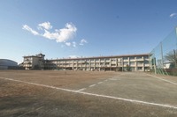 周辺環境:福原中学校