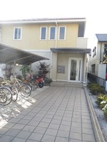 エントランス:建物入口周辺