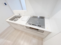 キッチン:IH3口コンロ