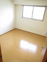 寝室:洋室（反転）