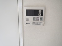 発電・温水設備:給湯器リモコン
