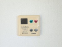 発電・温水設備:給湯器リモコン