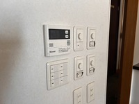 発電・温水設備:給湯器リモコン