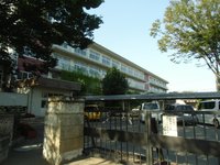 周辺環境:高階中学校