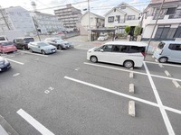駐車場:駐車場