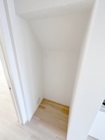 キッチン:冷蔵庫置き場（反転）（145ｃｍ以上の冷蔵庫は置けない可能性あり、搬入・設置が可能なサイズ事前にご確認ください）