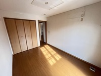 寝室:洋室