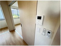 防犯設備:モニター付きインターホン
