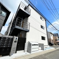 エントランス:外観・エントランス