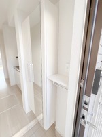 玄関:シューズボックス（反転）