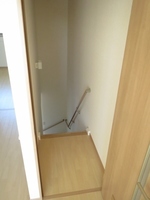 その他内観写真:階段（反転）