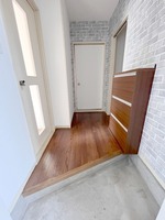 玄関:玄関・シューズボックス（反転）