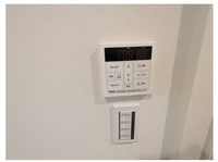 発電・温水設備:給湯器リモコン