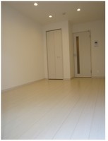 リビング:洋室（反転）