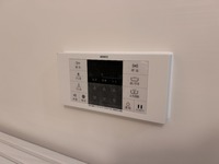 発電・温水設備:給湯器リモコン