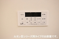 発電・温水設備:給湯器　同仕様