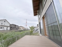 バルコニー:ウッドデッキ（反転）