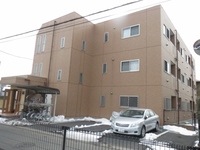 駐車場:建物外観