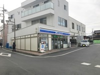 周辺環境:ローソン新河岸駅西口店