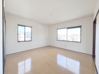 寝室:洋室（反転）