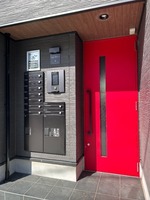 エントランス:オートロック・宅配ボックス・集合ポスト