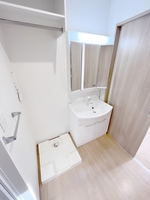 洗面室:洗面化粧台、洗濯機置き場