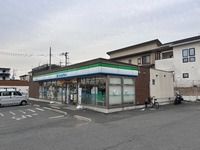 周辺環境:ファミリーマート川越仙波町２丁目店
