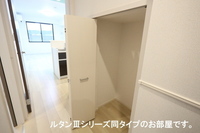 その他内観写真:玄関収納　同仕様