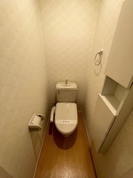 トイレ:トイレ
