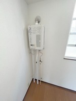 発電・温水設備:給湯器