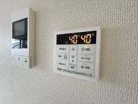 発電・温水設備:給湯器リモコン